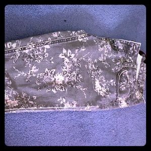 Flowered black jeans